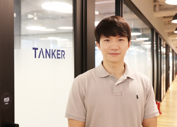 탱커펀드는 AI기반 부동산금융 자동화솔루션 ‘블리츠’, 개인 추천 앱 서비스 ‘집집(zipzip)’, P2P대출플랫폼 ‘탱커(TANKER)’를 운영 중이다.