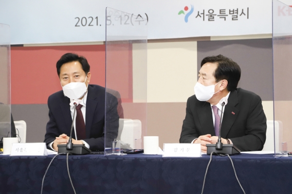 지난 12일에는 지난 4·27 재보선 선거에서 당선된 오세훈(사진 왼쪽) 서울시장과 간담회를 개최했다.