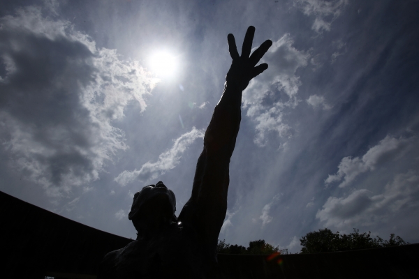23일 광주 서구 쌍촌동 5·18기념공원에 있는 '5·18민주화운동 학생기념탑'의 손이 하늘을 향하고 있다. [제공=연합뉴스]
