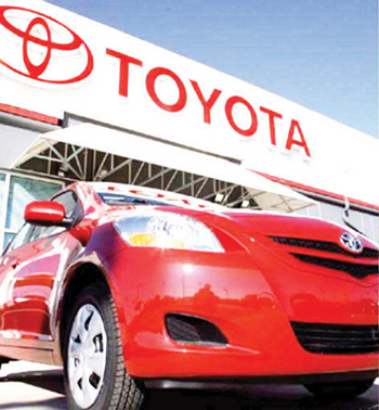 일본 도요타가 미국 자동차 시장에서 제너럴모터스(GM)를 제치고 외국 완성차 업체로는 사상 처음으로 판매 1위 자리에 올랐다.