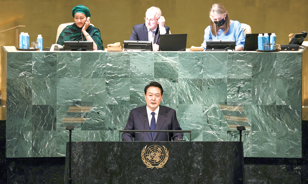 윤석열 대통령이 20일(현지시간) 미국 뉴욕 유엔본부에서 열린 제77차 유엔총회에서 기조연설을 하고 있다.
