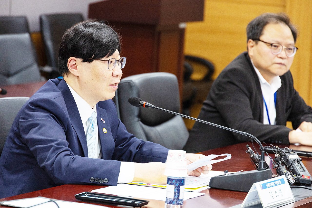 김소영 금융위원회 부위원장이 지난 8일 열린 대출 관련 만기연장·상환유예 연착륙 점검 회의에서 발언하고 있다.