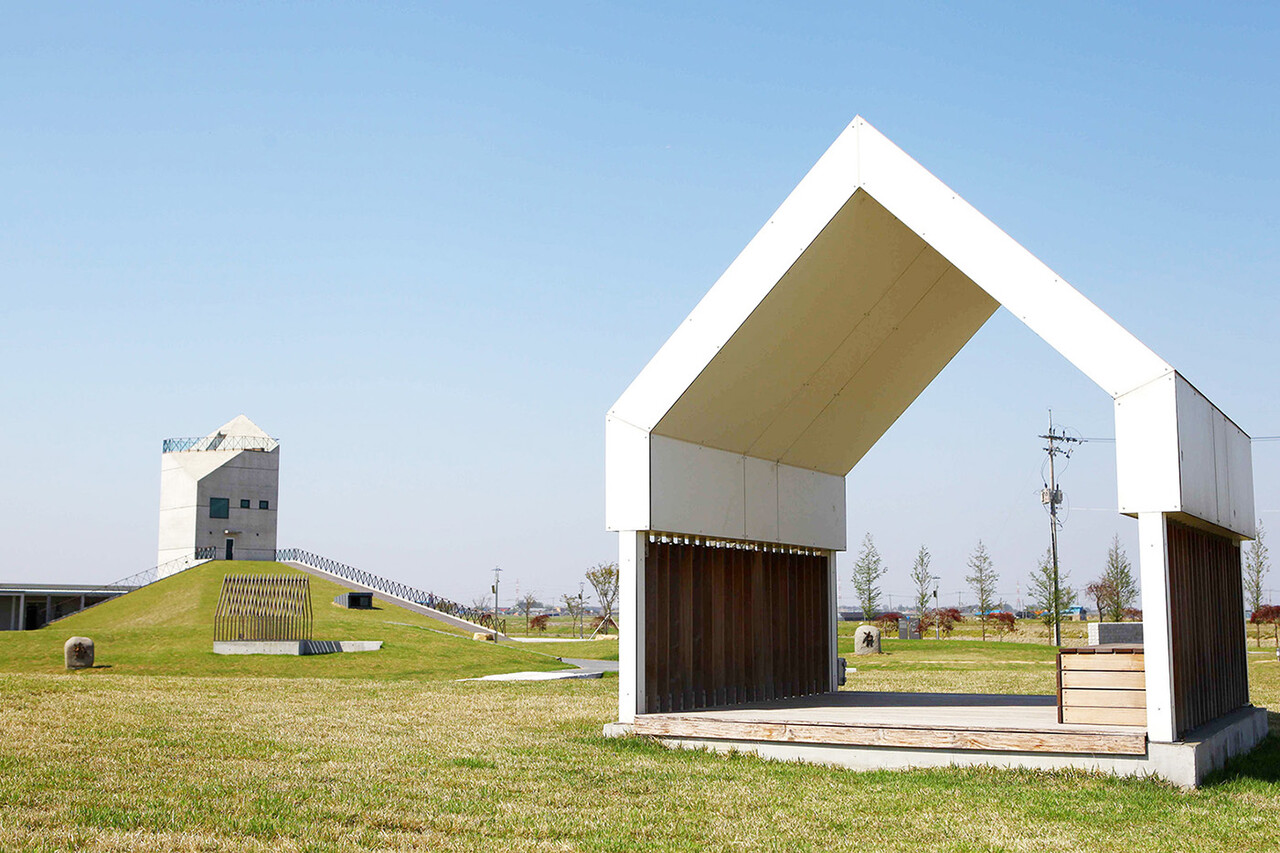 신리성지는 초목 푸르른 여름에 더욱 빛난다 [한국관광공사]