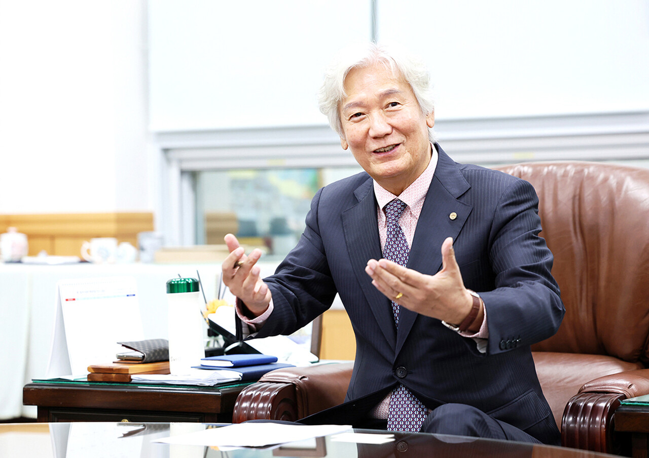 성기인 부산시기계공업협동조합 이사장은 중소기업 물류 효율화와 수출 경쟁력 강화를 위해, 현재 1000평 규모인 공동물류시설을 7000평으로 확장한 ‘기계·부품 중소기업 공동 활용 물류센터’ 설립과 공동전시관 조성을 적극 추진하고 있다. /중소기업중앙회